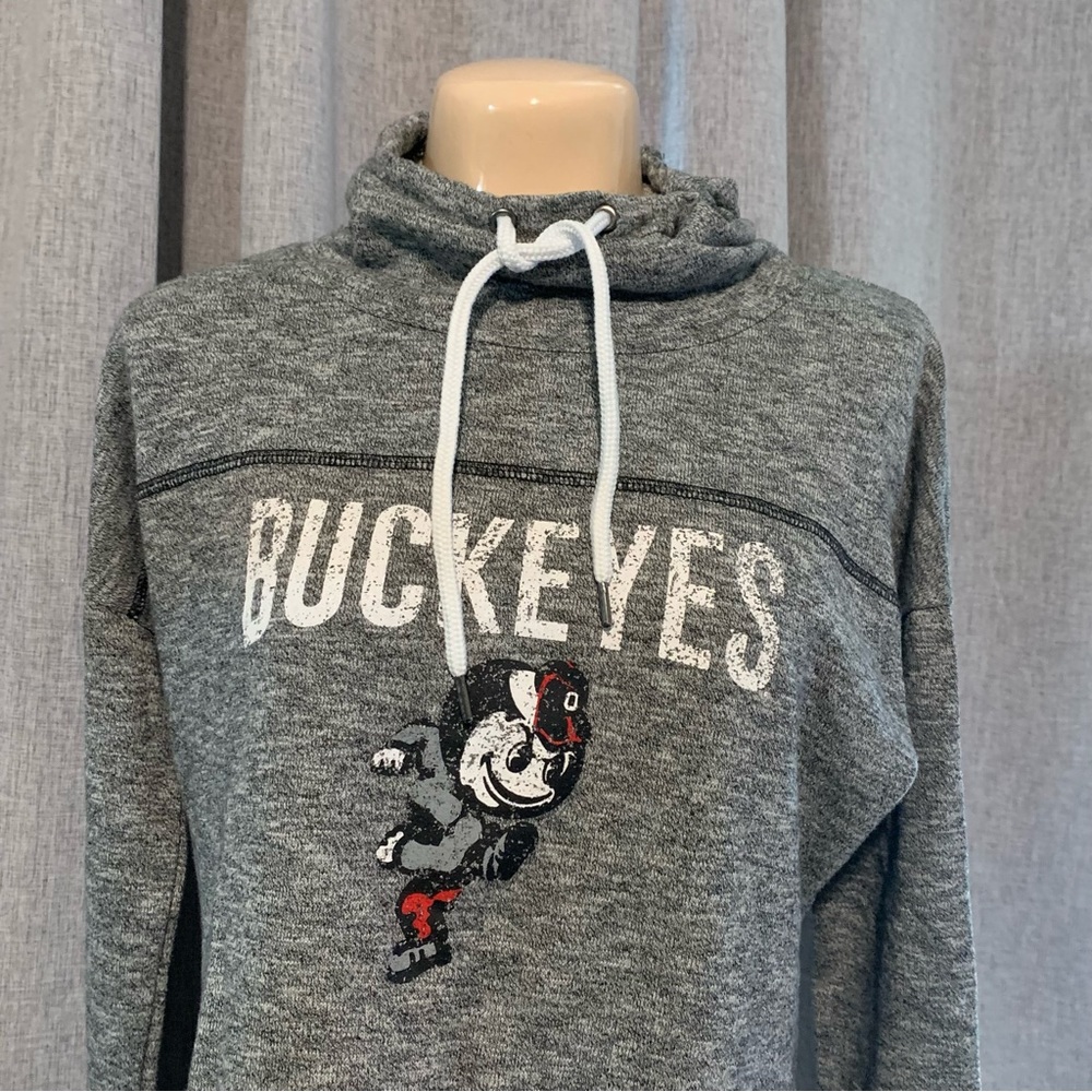 Tampa Bay Buccaneers Sweatshirt Women's Medium Gray High neck Fleece Tie Neck￼